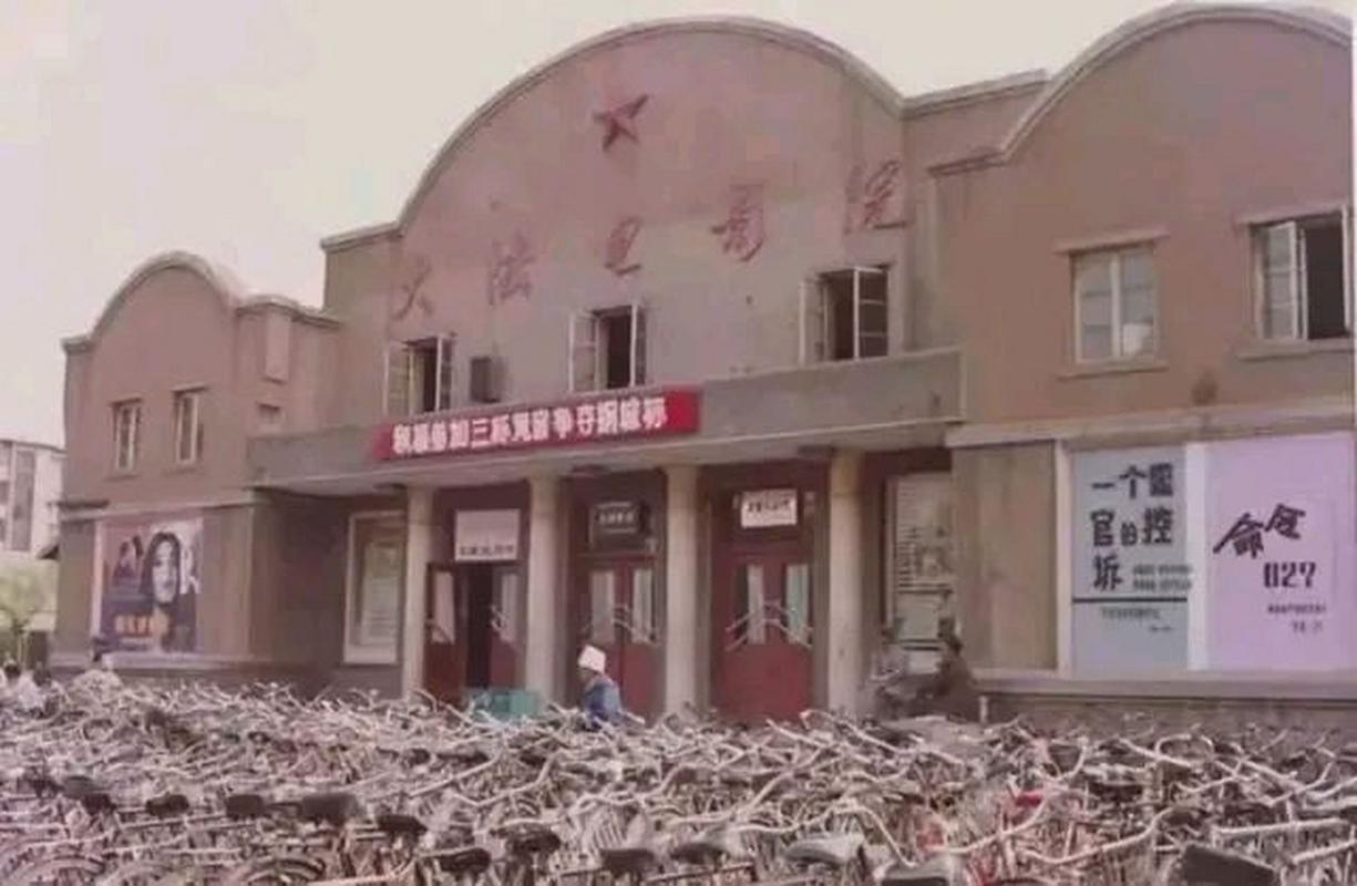 国模大尺度人体艺术摄影的相关介绍