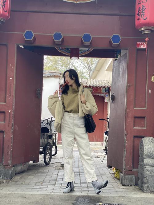 少妇人妻美乳av乱码涩爱av的相关介绍
