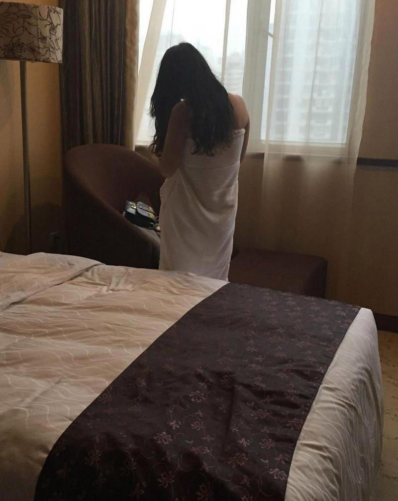 欧美色精品人妻在线：高清无码人妻资源、深夜福利视频、成人私密影院
